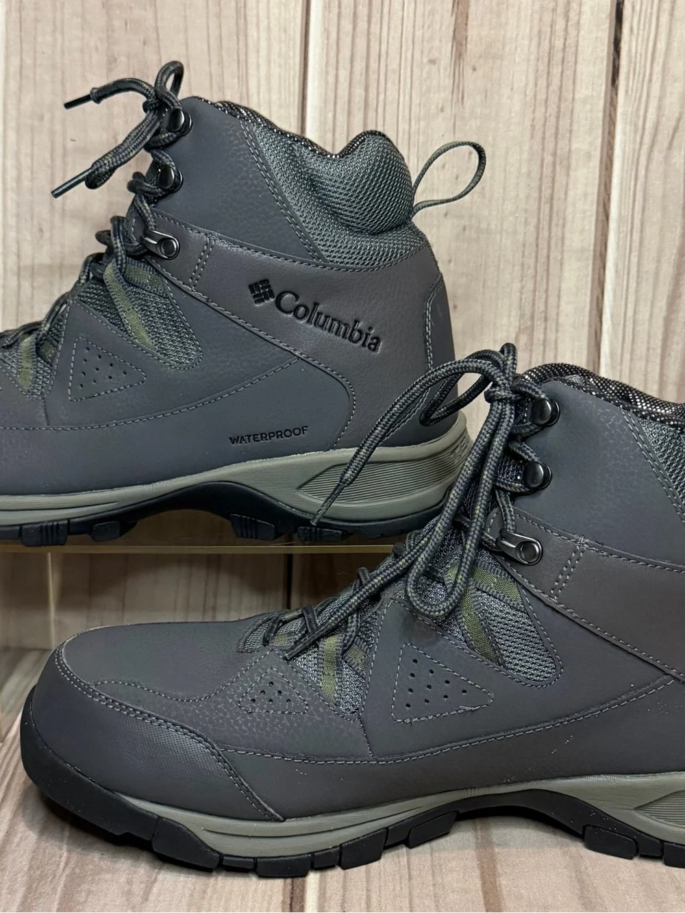 Columbia Men’s Size 13 Waterproof Insulated Hiking Winter Boots Gray